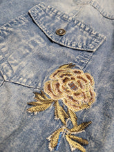 Charger l&#39;image dans la galerie, Chemisier en jeans so sweet taille L
