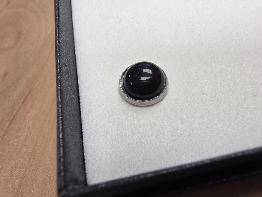 Boucle d oreille puce neuve