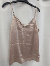 Charger l'image dans la galerie, Blouse rose nacree taille s
