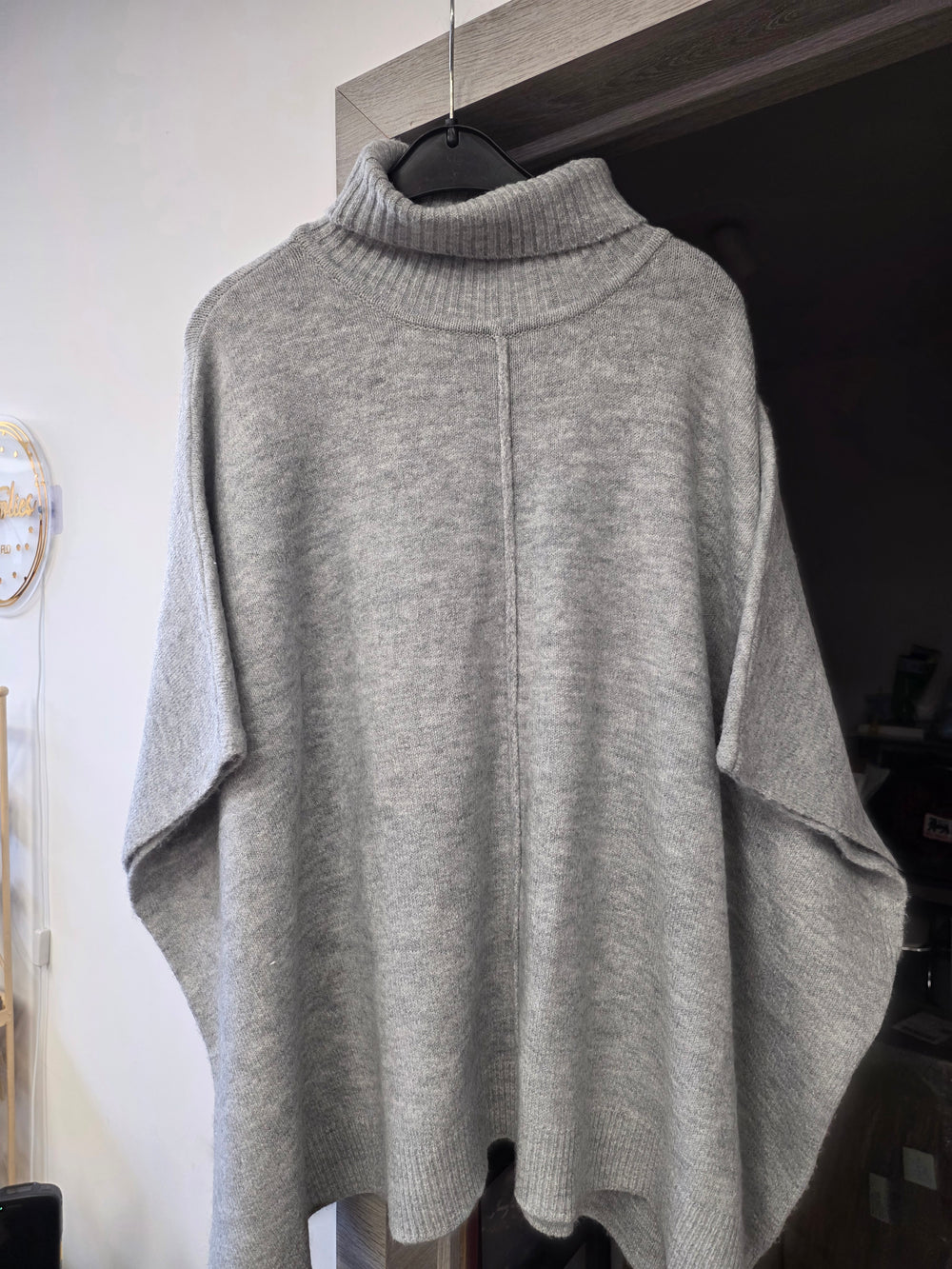 Pull poncho gris taille L