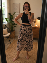 Charger l'image dans la galerie, Jupe beige leopard taille m

