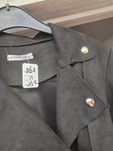 Charger l'image dans la galerie, Veste en suédine taille m
