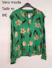 Charger l&#39;image dans la galerie, Chemisier vert vero moda taille m
