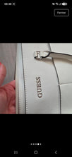 Charger l'image dans la galerie, Grand sac guess blanc
