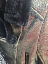 Charger l&#39;image dans la galerie, Veste doree et noire l olive verte
