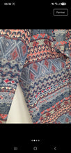 Charger l'image dans la galerie, Blouse tunique imprimé ethnique bohème Cassis Collection T46
