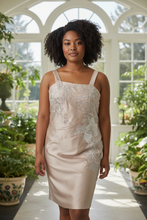 Charger l&#39;image dans la galerie, Robe de ceremonie beige taille xl
