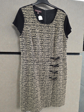 Charger l'image dans la galerie, Robe d hiver taille xl
