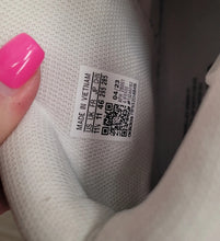 Charger l&#39;image dans la galerie, Adidas drop step pointure 46
