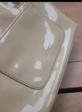 Charger l&#39;image dans la galerie, Sac vernis beige esprit
