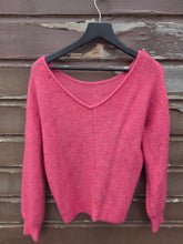 Charger l'image dans la galerie, Pull rose taille L
