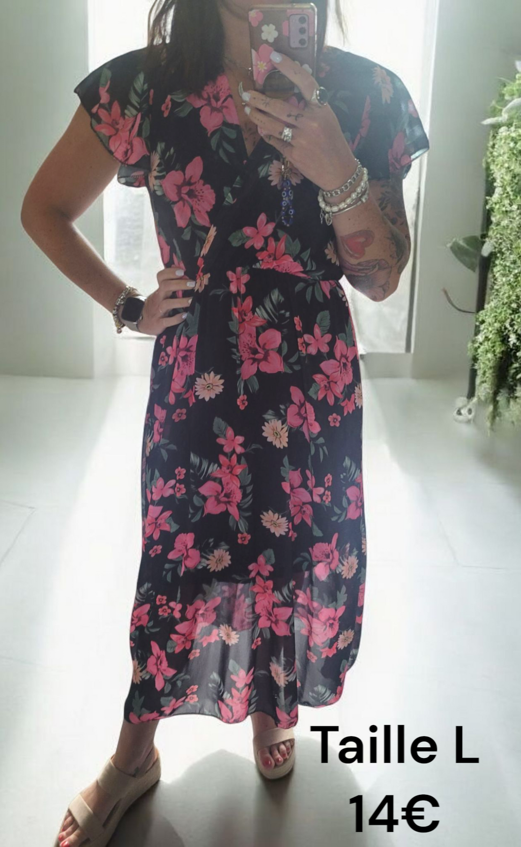 Robe fleurie noire et rose taille L