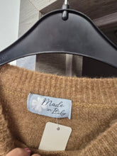 Charger l'image dans la galerie, Pull beige cœur taille L
