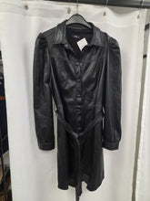 Charger l'image dans la galerie, Robe en simili taille L
