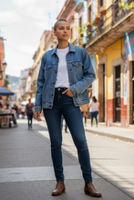 Charger l&#39;image dans la galerie, Veste en jeans levi&#39;s taille s
