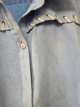 Charger l'image dans la galerie, Veste chemise bleue taille m
