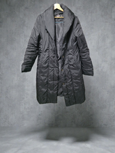 Charger l'image dans la galerie, Manteau esprit noir taille xl
