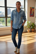 Charger l&#39;image dans la galerie, Chemisier en jeans so sweet taille L
