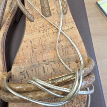 Charger l'image dans la galerie, Sandale Louis vuitton pointure 39
