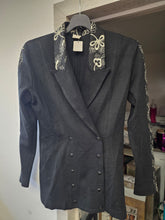 Charger l'image dans la galerie, Blazer noir fleuri taille s
