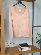 Charger l'image dans la galerie, Pull rose teddy Smith taille m
