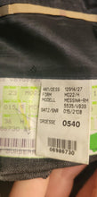 Charger l&#39;image dans la galerie, Veste blazer burberry taille 54
