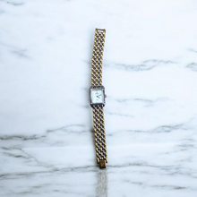 Charger l&#39;image dans la galerie, Montre festina doree et argentée
