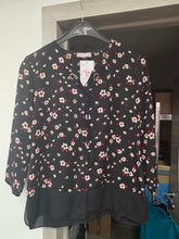 Charger l'image dans la galerie, Blouse cassis fleurie taille L
