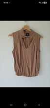 Charger l'image dans la galerie, Blouse brune taille m
