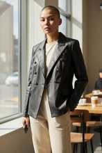 Charger l'image dans la galerie, Veste en simili taille s
