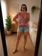 Charger l'image dans la galerie, Blouse fuchsia taille s (ok m )
