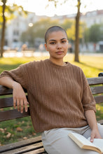 Charger l&#39;image dans la galerie, Pull court brun Olivier strelli taille L
